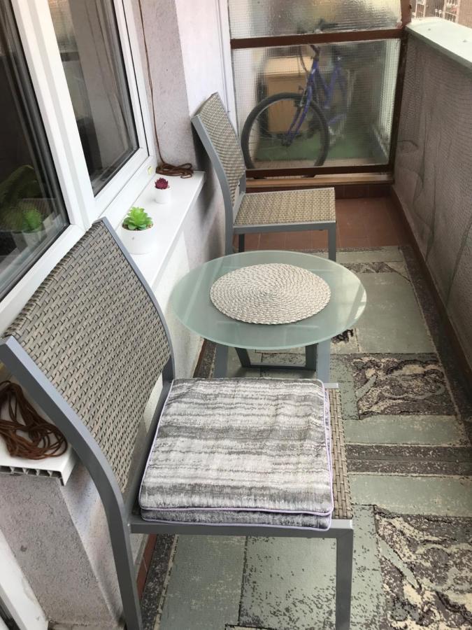 Dom Square-Centrum-Free Parking Apartment Szeged Ngoại thất bức ảnh