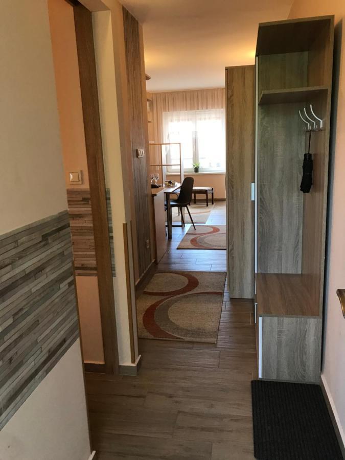 Dom Square-Centrum-Free Parking Apartment Szeged Ngoại thất bức ảnh